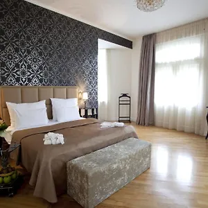 Deminka Palace 4*, Praga Republica Cehă